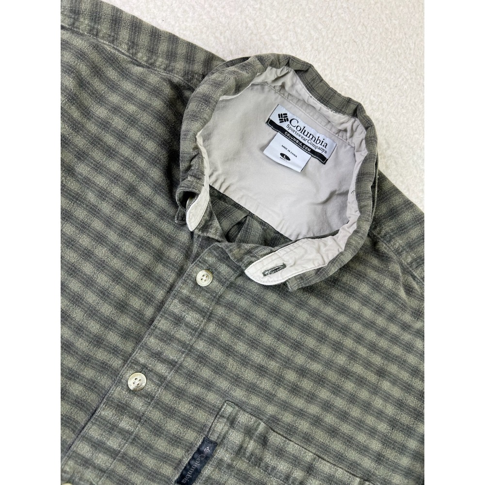 Columbia Shirt Men's Large Green Plaid Button Up Cotton Hiking Pocket Casual